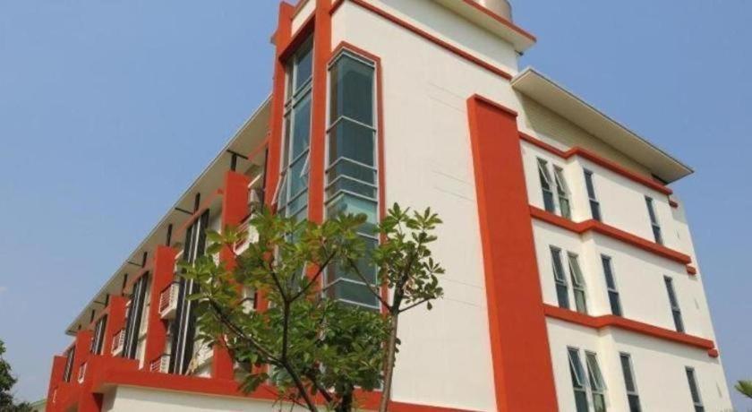 The Passion Hotel Chiang Mai Bagian luar foto